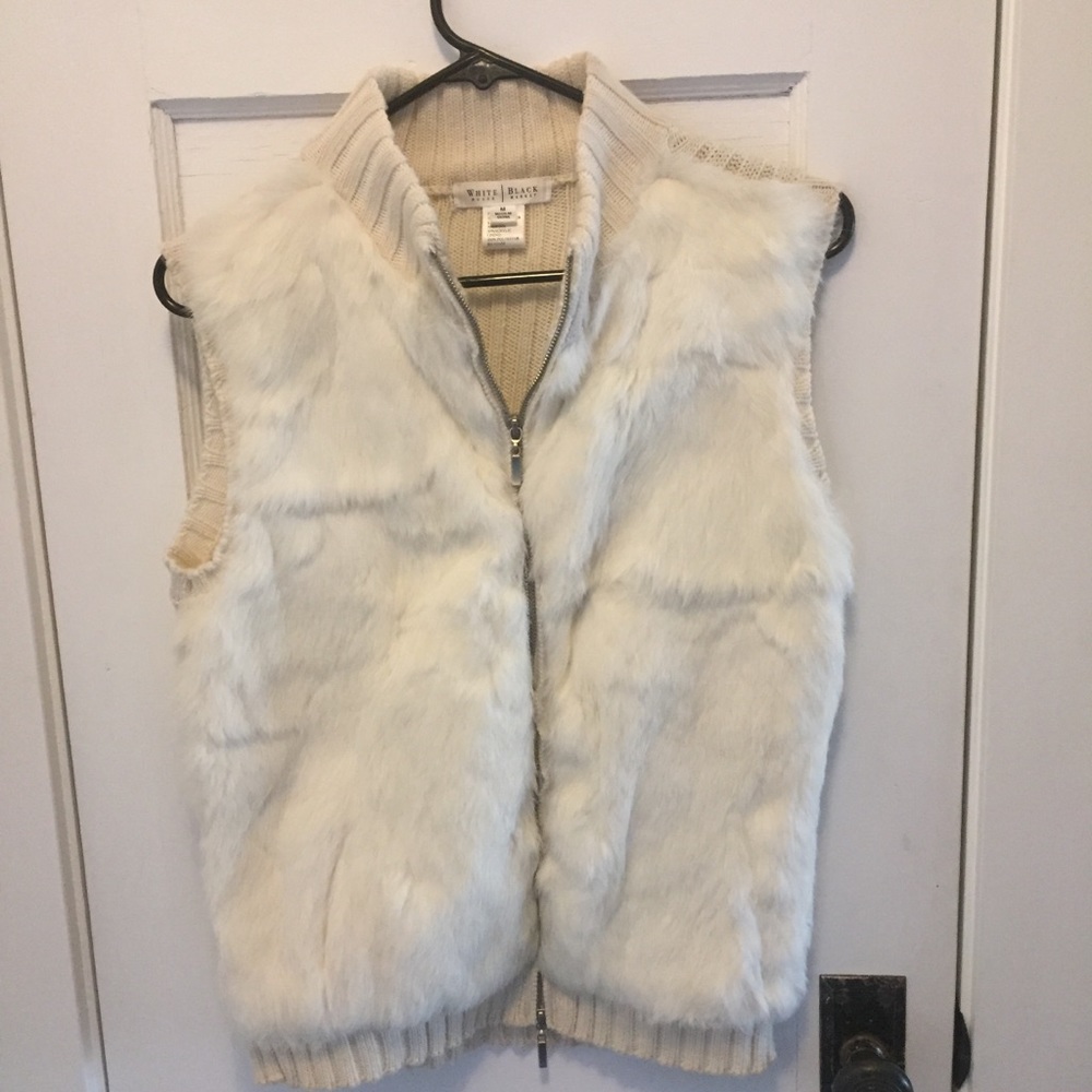 White House Black Market Rabbit  Sweater Vest M